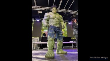 Hulk auf dem Zwiebelmarkt, der will nur spielen